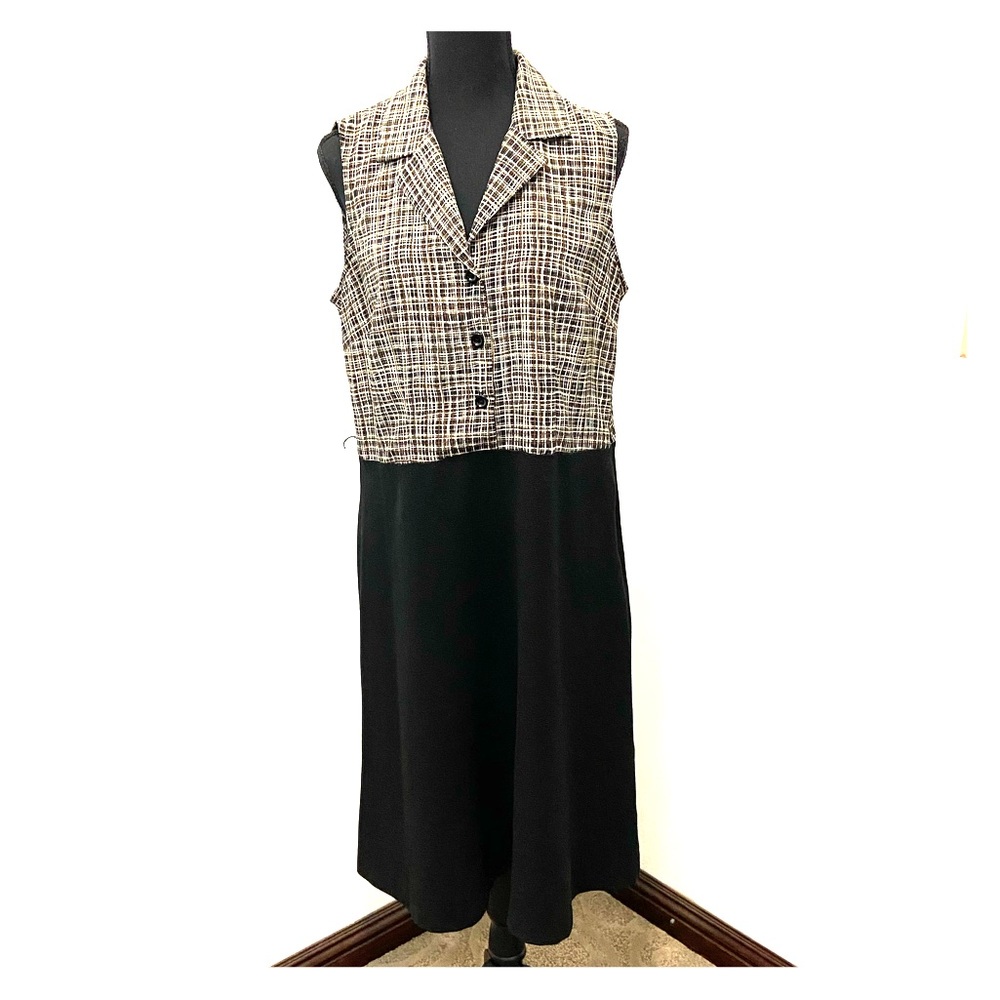Collared Sheath Dress; Size 14P